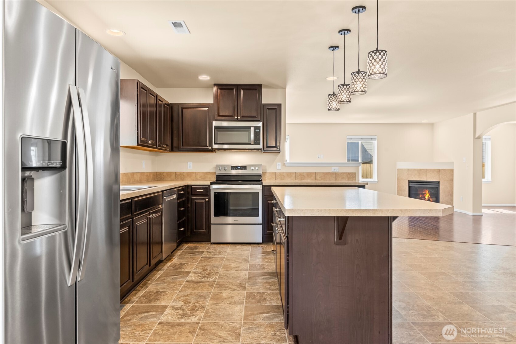 1408 Daffodil Avenue NE