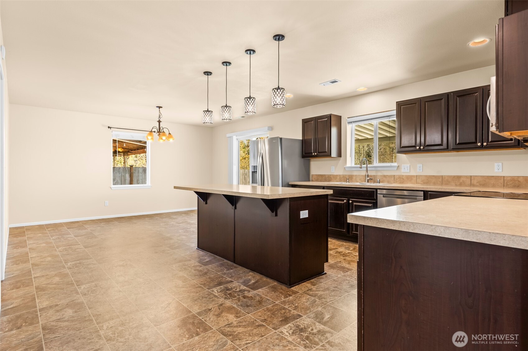 1408 Daffodil Avenue NE