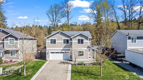 Photo of 1408 Daffodil Avenue NE, Orting, WA 98360 (MLS # 2501266)
