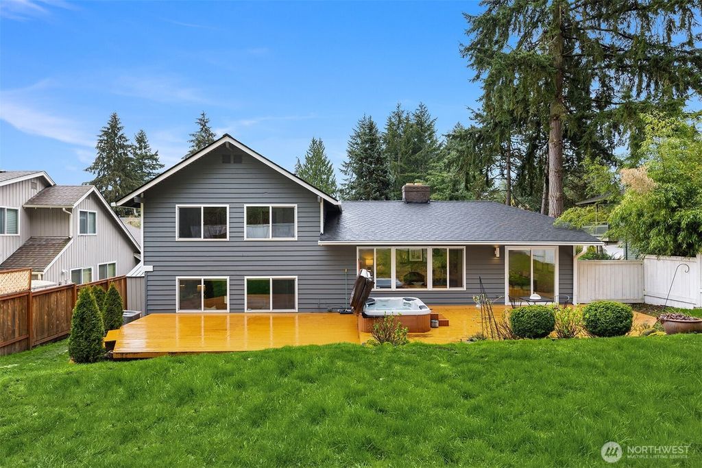 Photo of 15723 SE 46th Way, Bellevue, WA 98006 (MLS # 2352970)