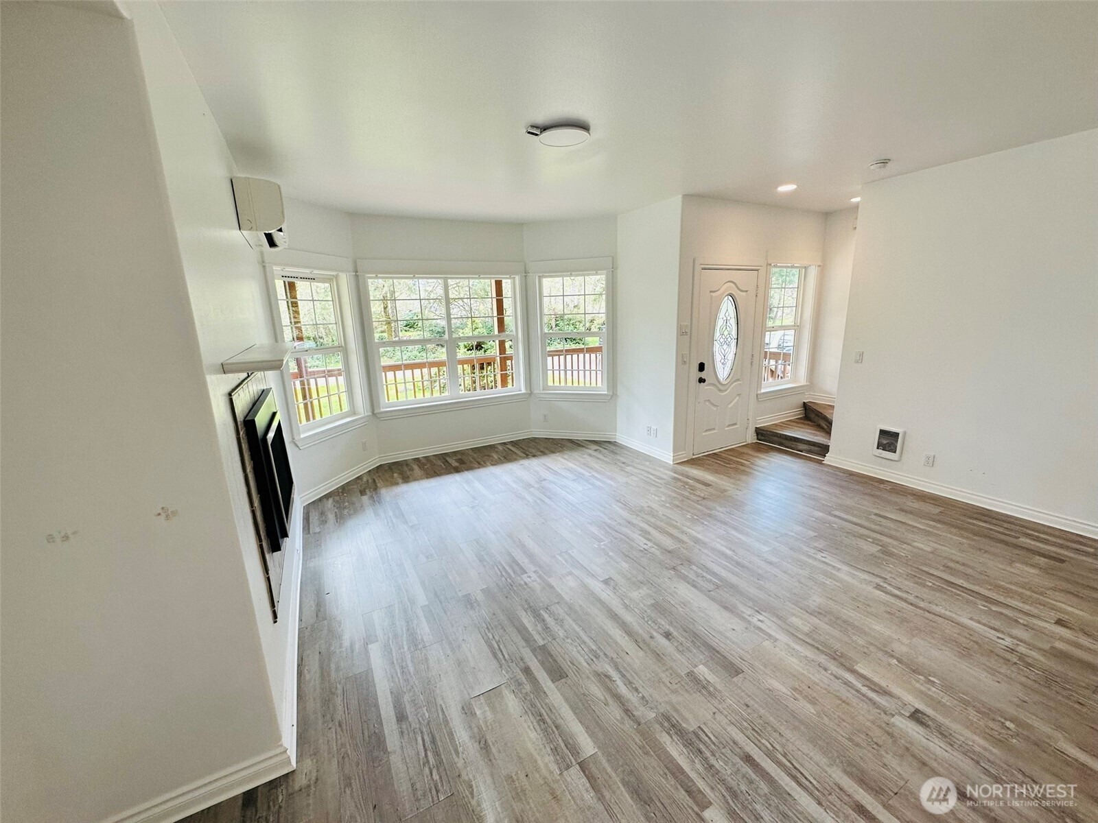 830 Discovery Avenue SE