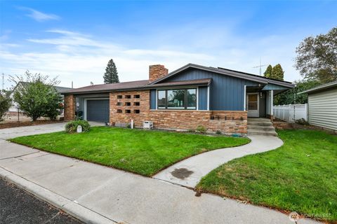 Photo of 405 W 7th Avenue, Ritzville, WA 99169 (MLS # 2477456)