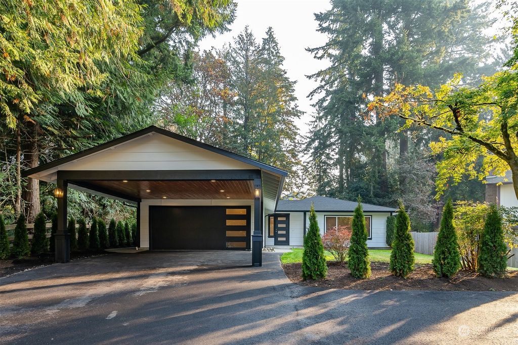 Photo of 18221 Butternut Road, Lynnwood, WA 98037 (MLS # 2010202)