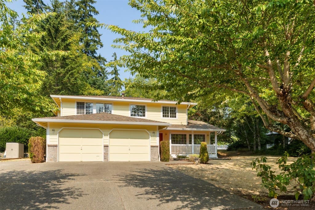 Photo of 6468 Crossing Place SW, Port Orchard, WA 98367 (MLS # 2566381)