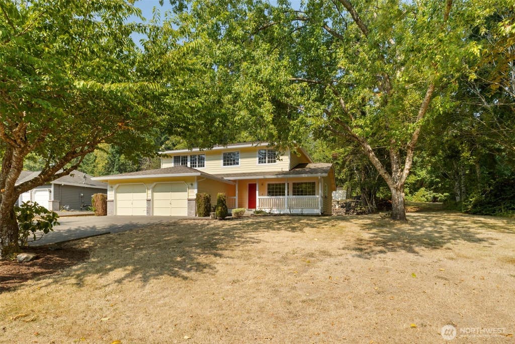 Photo of 6468 Crossing Place SW, Port Orchard, WA 98367 (MLS # 2566381)