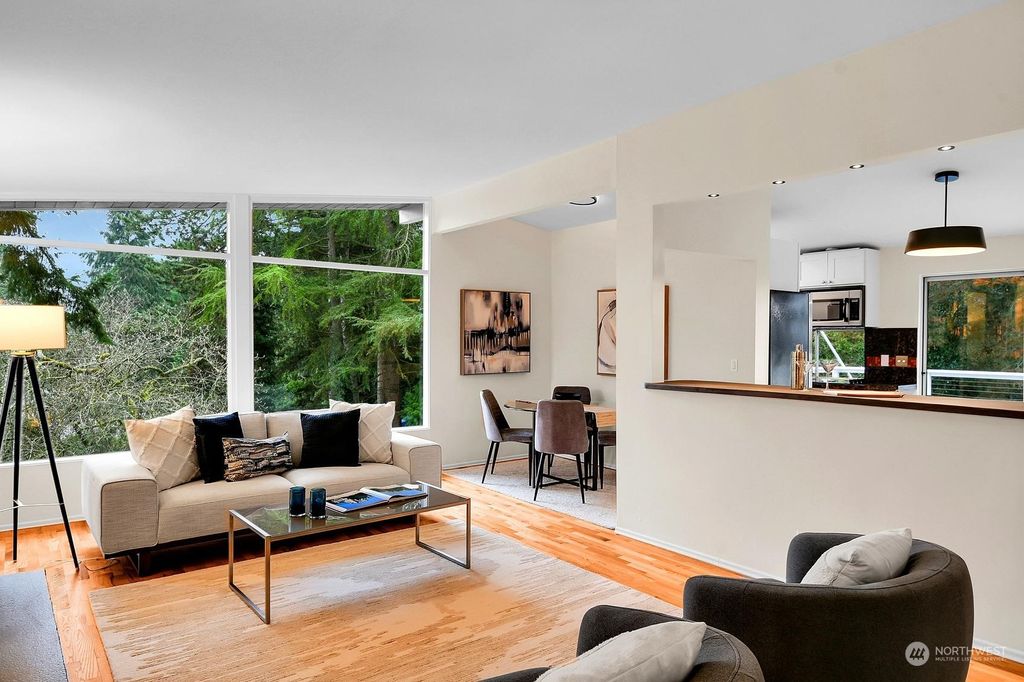 Photo of 19213 38th Place NE, Lake Forest Park, WA 98155 (MLS # 2321239)