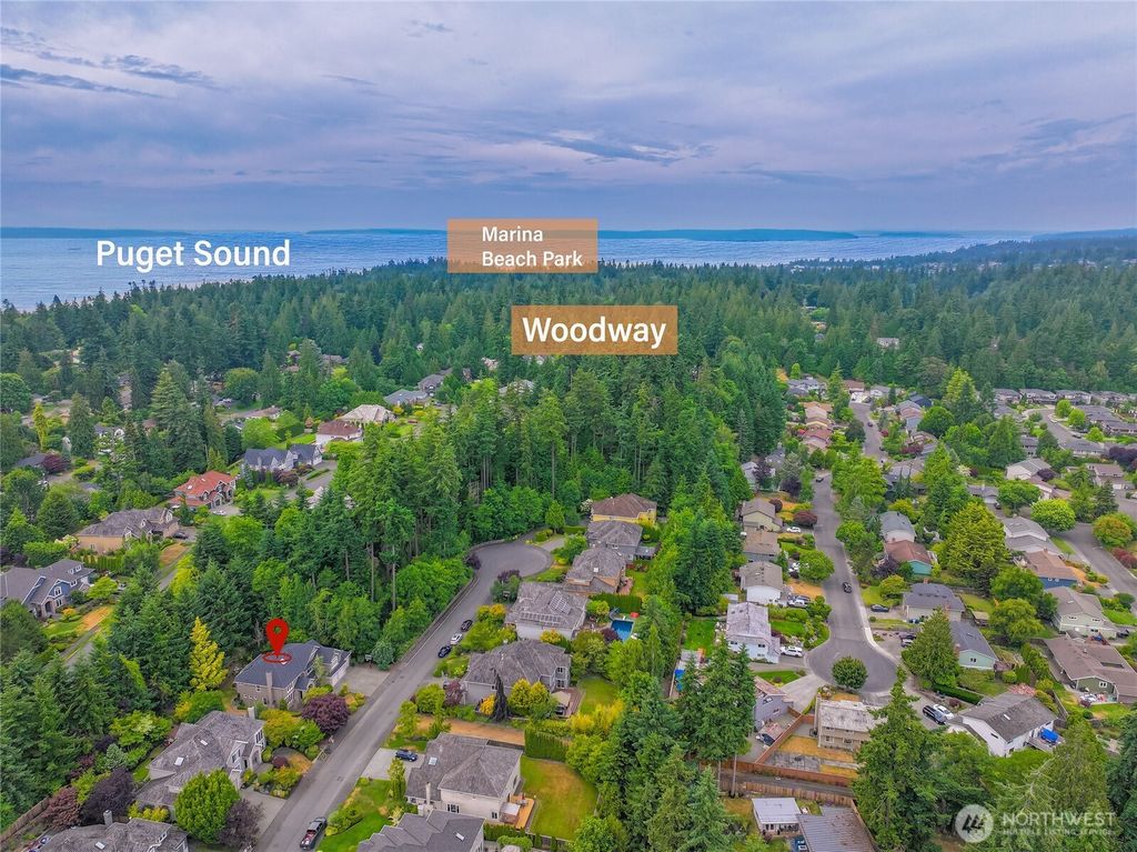 Photo of 24112 E Greystone Ln Ln, Woodway, WA 98020 (MLS # 2397913)