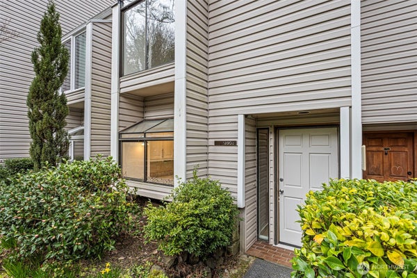 19805 15TH AVE NE APT 3, SHORELINE, WA 98155 - Image fc3fcc18b2d8e73123251a6ea258ed9c/4070040117