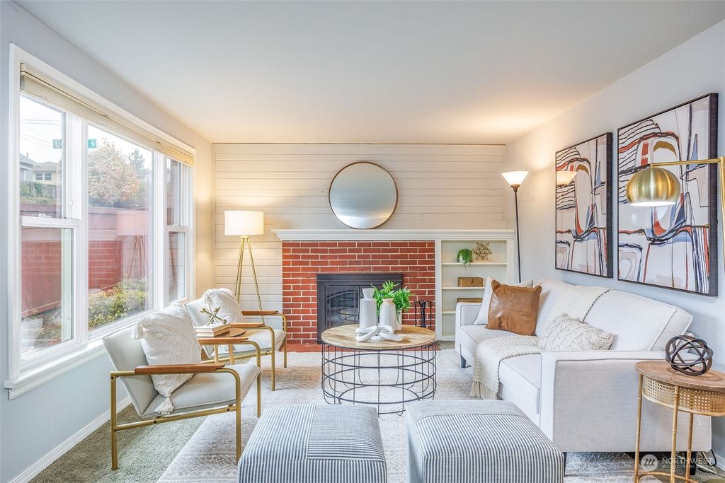 Photo of 902 N 105th Street, Seattle, WA 98133 (MLS # 2036945)