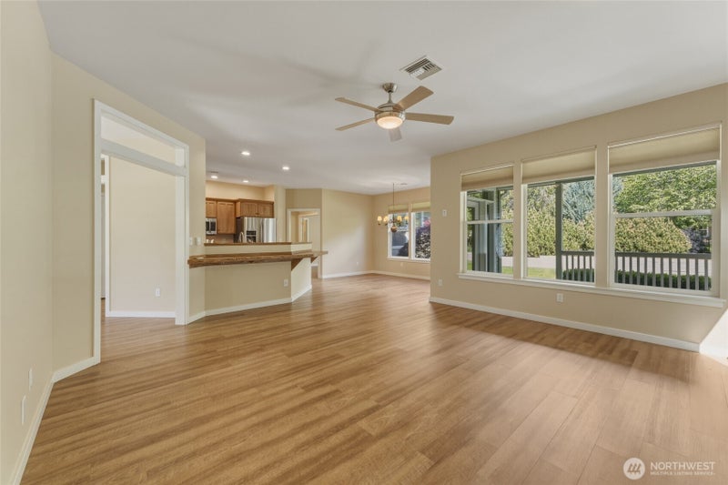 807 SE Covey Court