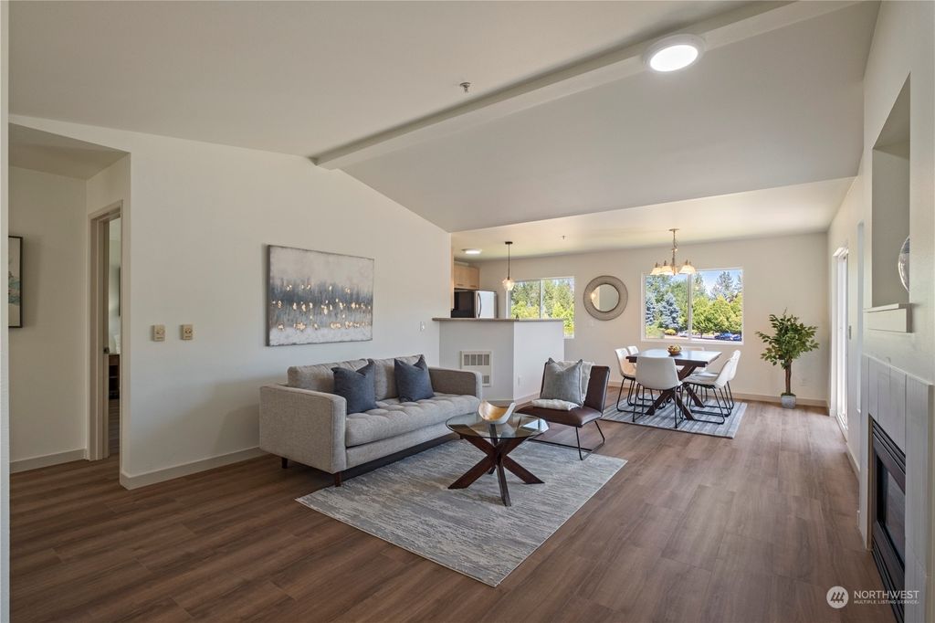 Photo of 710 240th Way SE #D303, Sammamish, WA 98074 (MLS # 2264004)