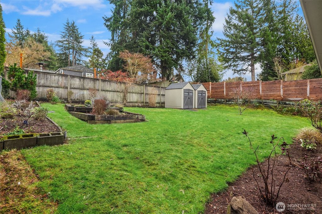 Photo of 13514 NE 36th Avenue, Seattle, WA 98125 (MLS # 2463580)