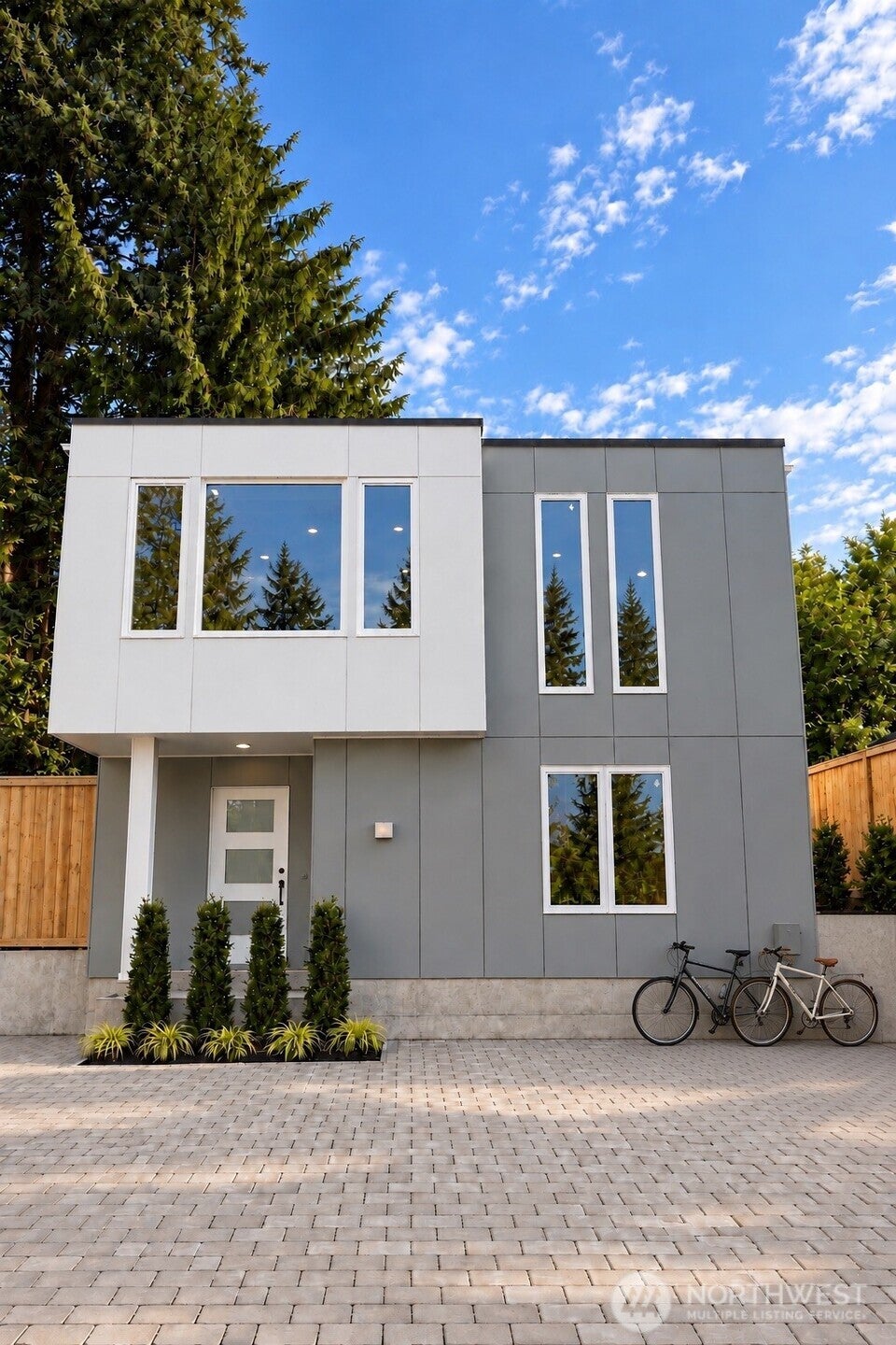 Photo of 3261 C NE 98th Street, Seattle, WA 98115 (MLS # 2583115)