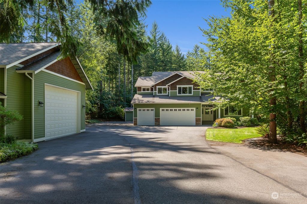Photo of 11227 Upper Preston Road SE, Issaquah, WA 98027 (MLS # 2283427)