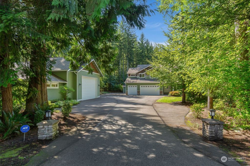 Photo of 11227 Upper Preston Road SE, Issaquah, WA 98027 (MLS # 2283427)