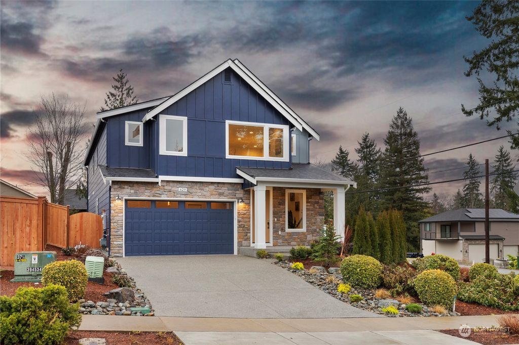 Photo of 629 153th Place SW, Lynnwood, WA 98087 (MLS # 2205348)