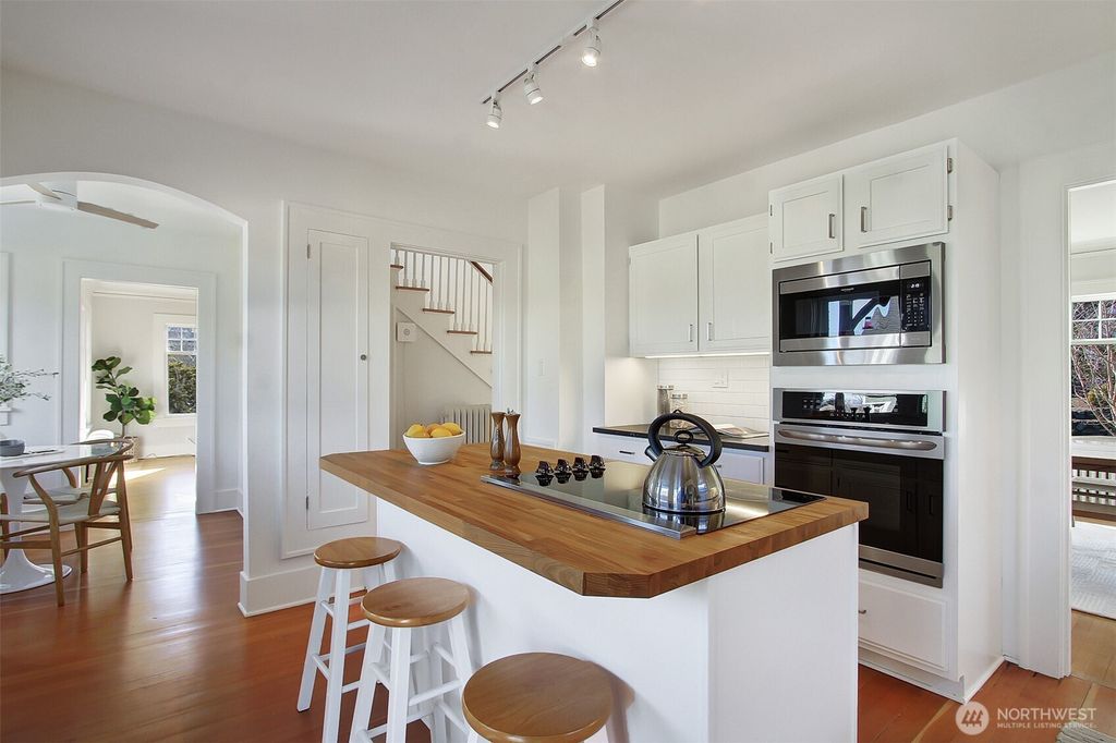 listing image 9365301981332183150