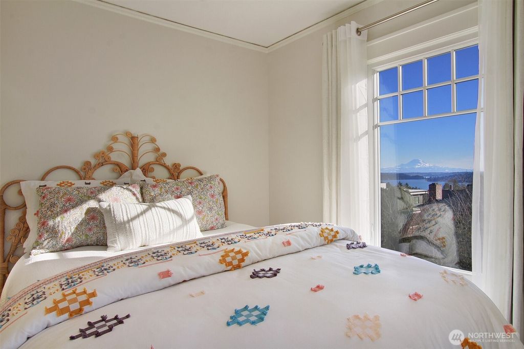 listing image 9369707524865722448