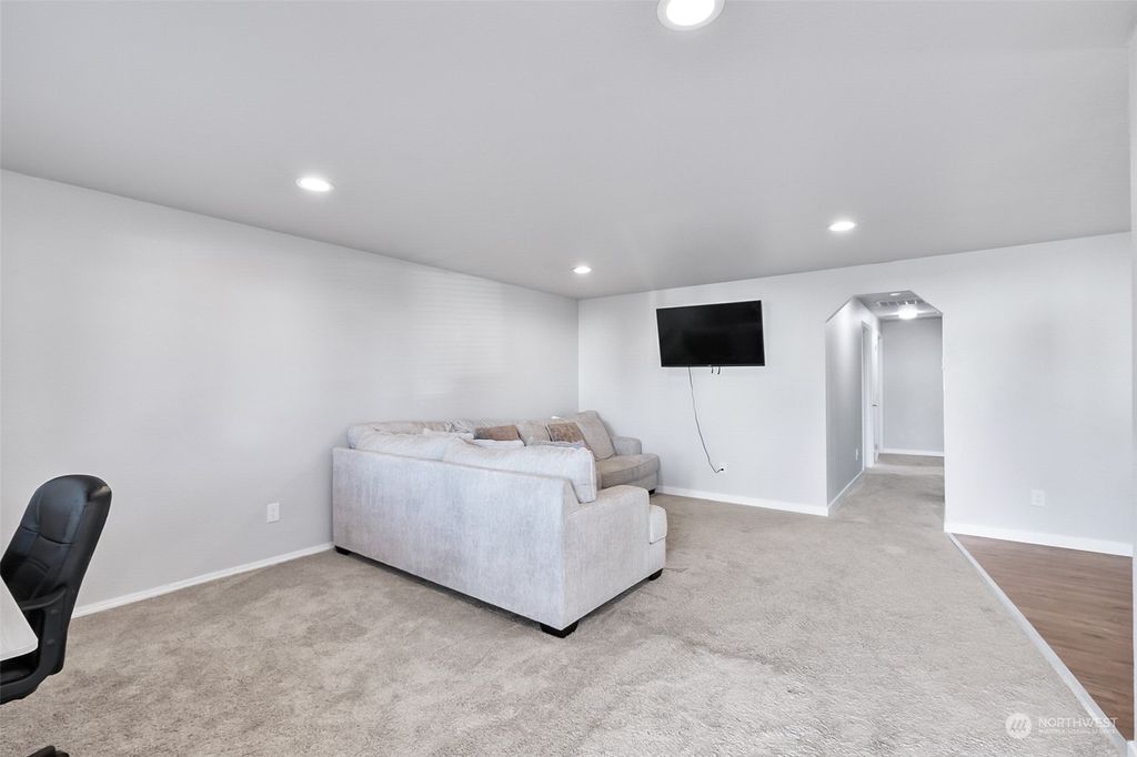 Photo of 102 W Alpine st St, Granite Falls, WA 98252 (MLS # 2324464)