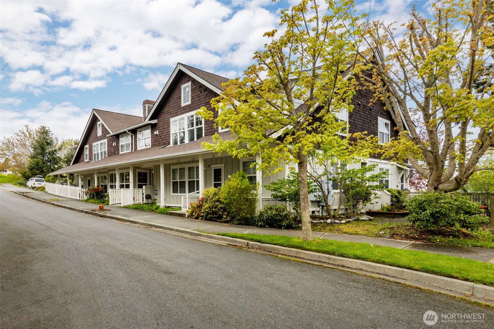 350 Castellano Way 204