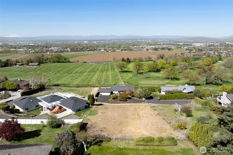715 Fairway Drive Yakima WA 98901