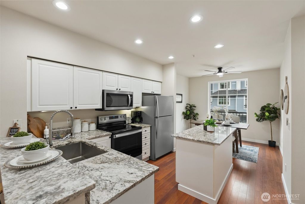 Photo of 16125 Juanita-Woodinville Way NE #1106, Bothell, WA 98011 (MLS # 2488638)