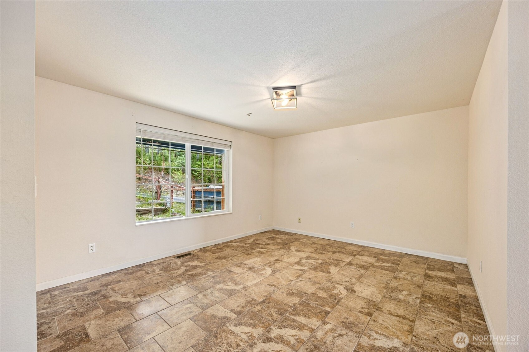 210 E Mossflower Lane