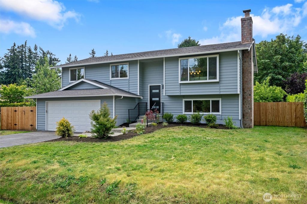 Photo of 15328 56th Avenue W, Edmonds, WA 98026 (MLS # 2542332)