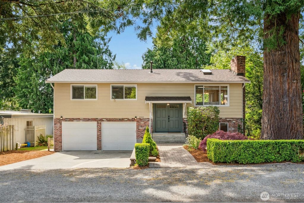 Photo of 4541 88th Avenue SE, Mercer Island, WA 98040 (MLS # 2366554)