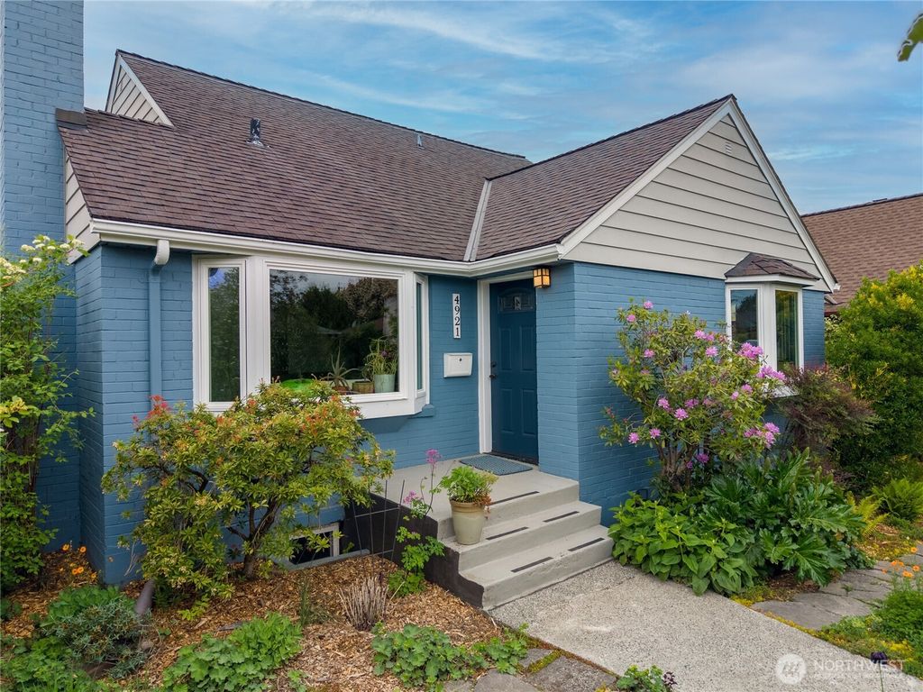 Photo of 4921 24th Avenue S, Seattle, WA 98108 (MLS # 2520157)