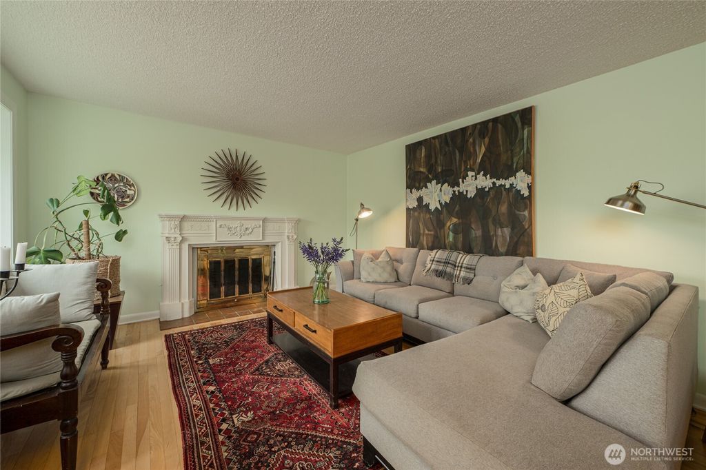 Photo of 4921 24th Avenue S, Seattle, WA 98108 (MLS # 2520157)