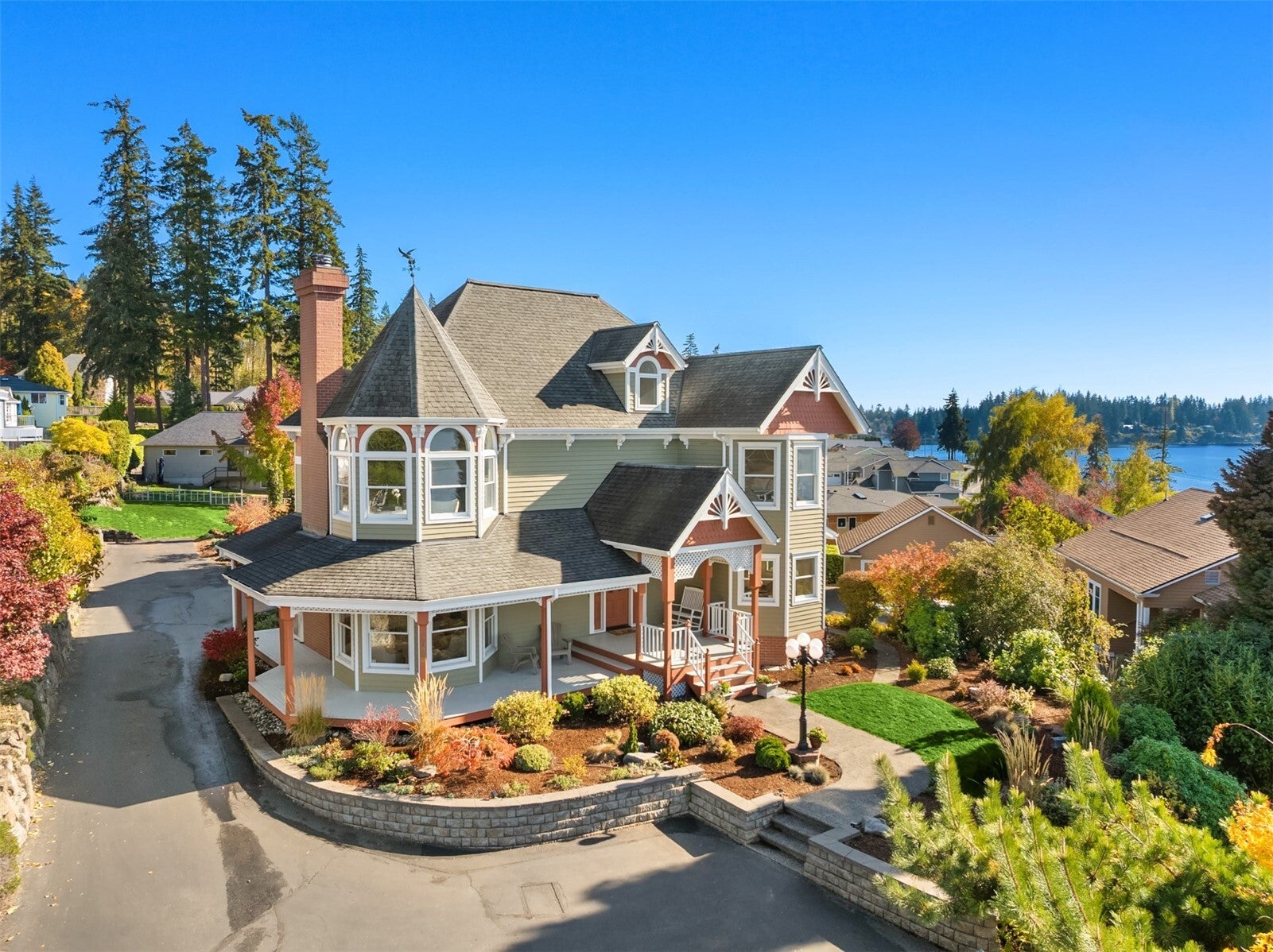17686 Fjord Drive NE