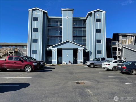Photo of 1307 Ocean Shores Boulevard SW #N53, Ocean Shores, WA 98569 (MLS # 2486031)