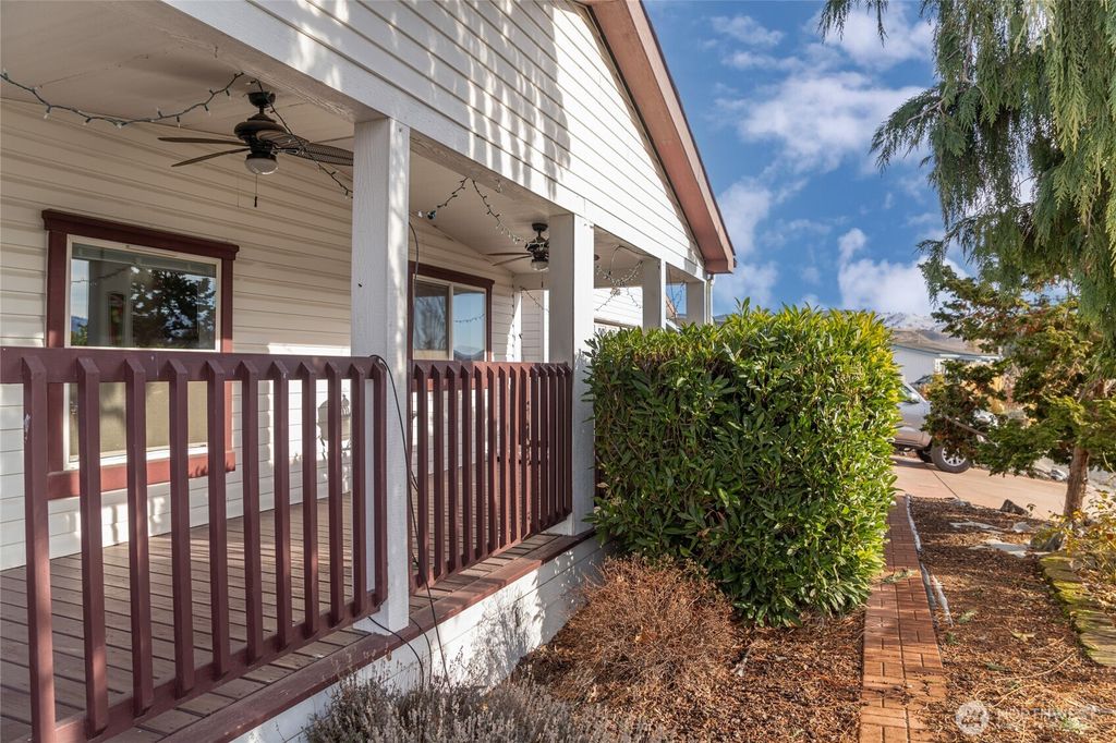 Photo of 935 Sunrise Drive, Manson, WA 98831 (MLS # 2465780)