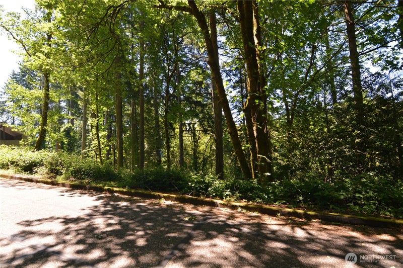 2427 Archwood Drive