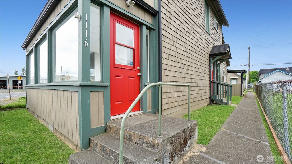 Photo of 1116 W Wishkah Road, Aberdeen, WA 98520 (MLS # 2536254)