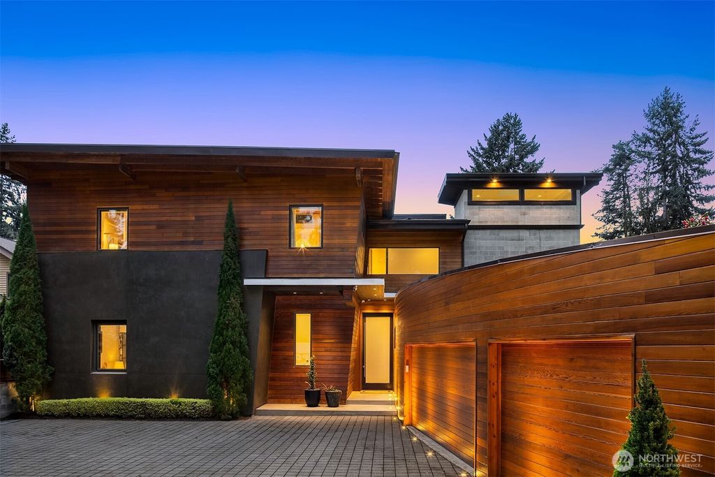 Photo of 10314 SE 25th Street, Bellevue, WA 98004 (MLS # 2508543)