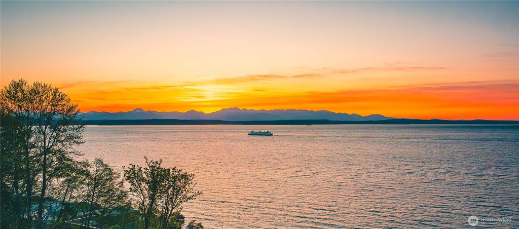 Photo of 1019 California Lane SW, Seattle, WA 98116 (MLS # 2468806)