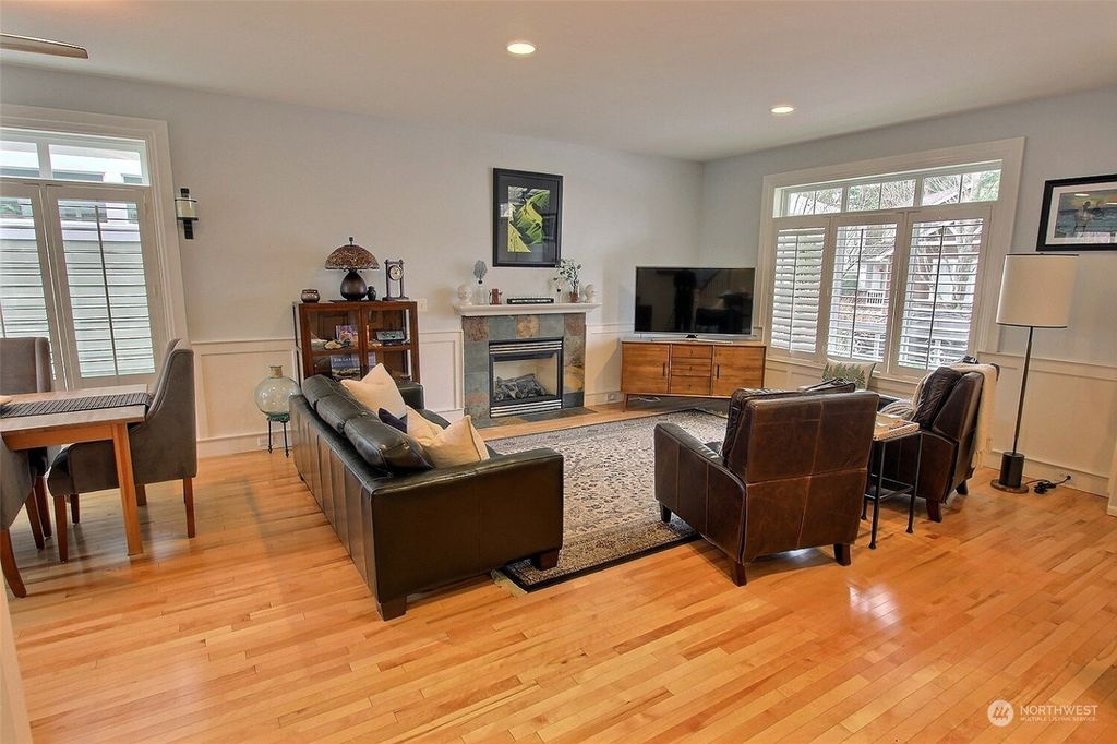 Photo of 16122 166th Avenue SE, Renton, WA 98058 (MLS # 2026439)