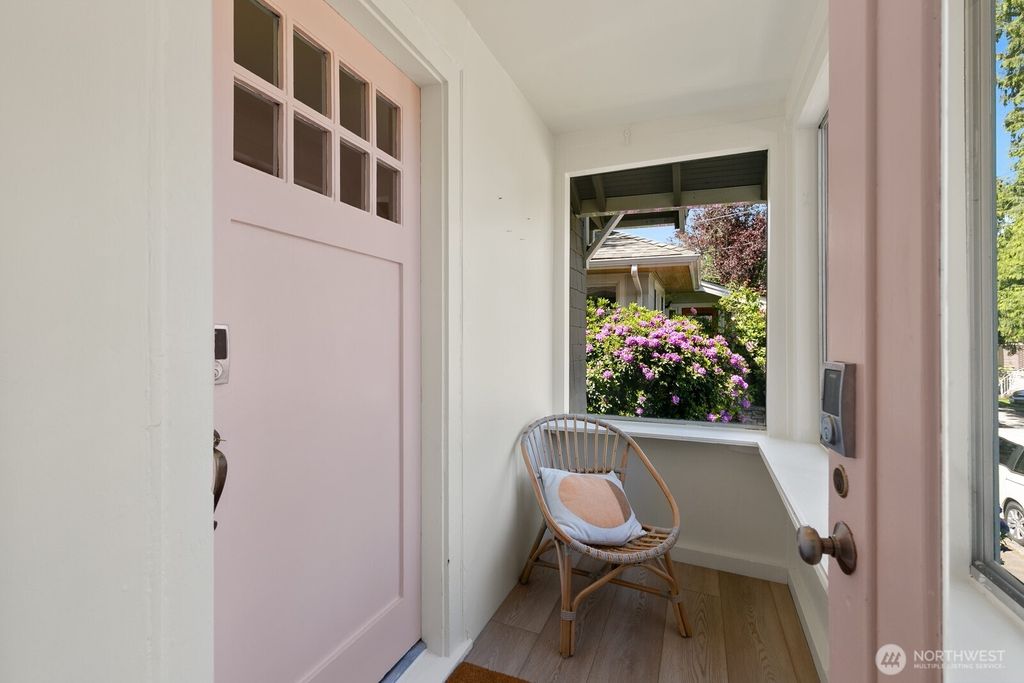 Photo of 4607 1st Avenue NE, Seattle, WA 98105 (MLS # 2382341)