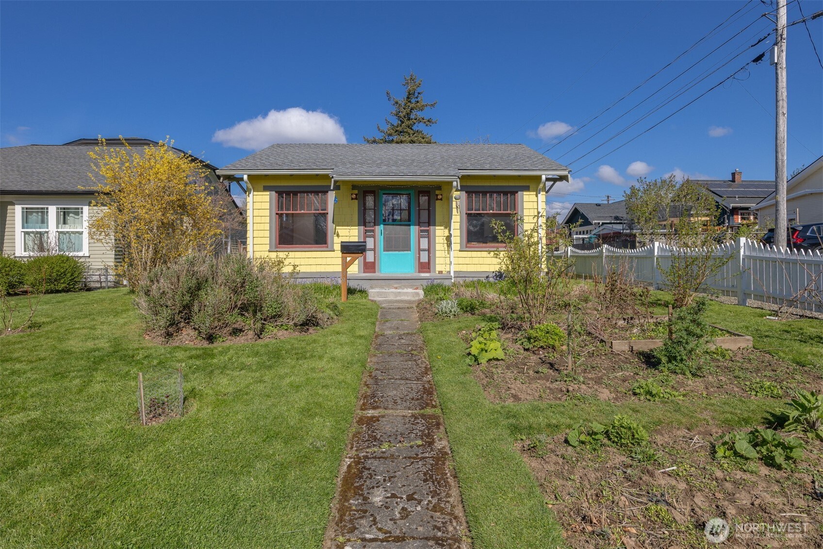 2739 Sunset Drive