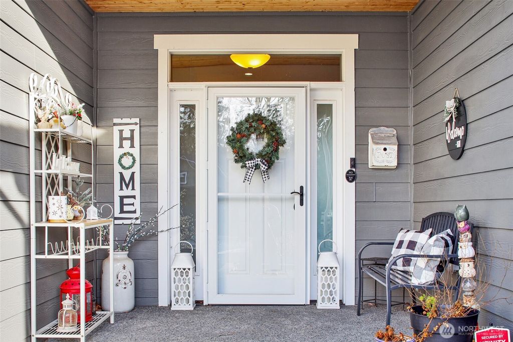 Photo of 2738 Jenjar Avenue, Ferndale, WA 98248 (MLS # 2471178)