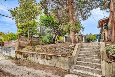Photo of 831 NW 52nd Street, Seattle, WA 98107 (MLS # 2594317)