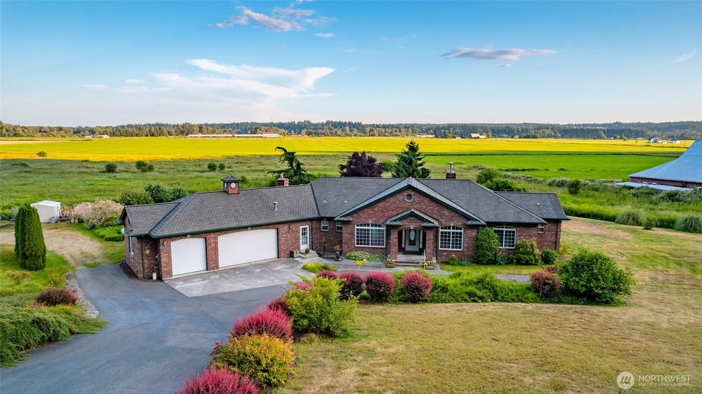 Photo of 2322 Pioneer Highway, Stanwood, WA 98292 (MLS # 2533515)