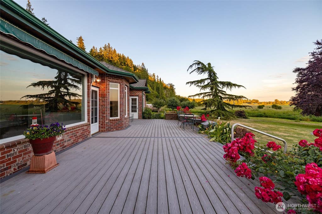 Photo of 2322 Pioneer Highway, Stanwood, WA 98292 (MLS # 2533515)