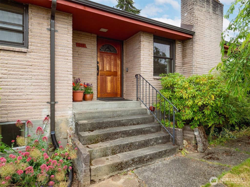 Photo of 1205 NW Woodbine Way, Seattle, WA 98177 (MLS # 2545766)