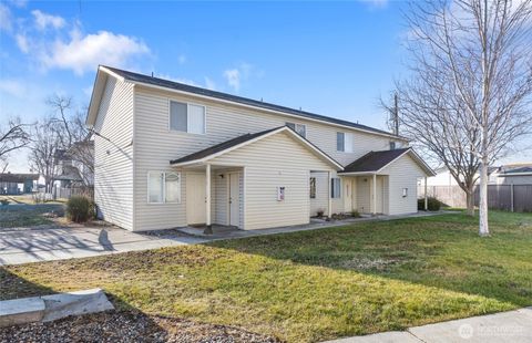 Photo of 1818 W Crouse Street, Moses Lake, WA 98837 (MLS # 2471891)