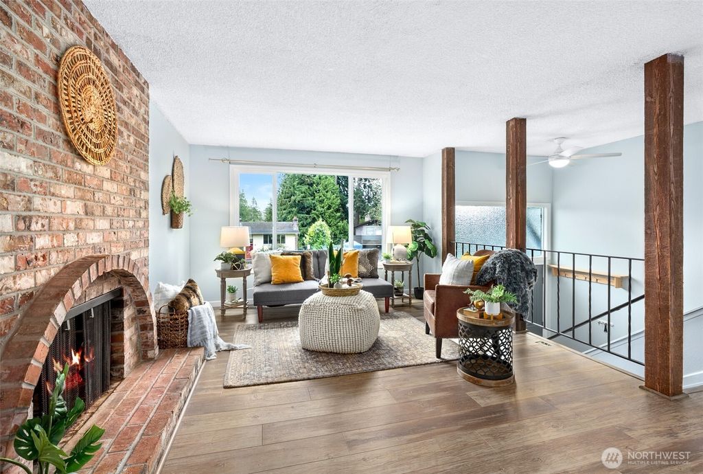 Photo of 20214 12th Drive SE, Bothell, WA 98012 (MLS # 2506908)