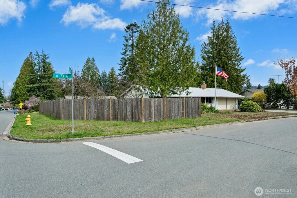 Photo of 12502 SE 73rd Place, Newcastle, WA 98056 (MLS # 2496575)