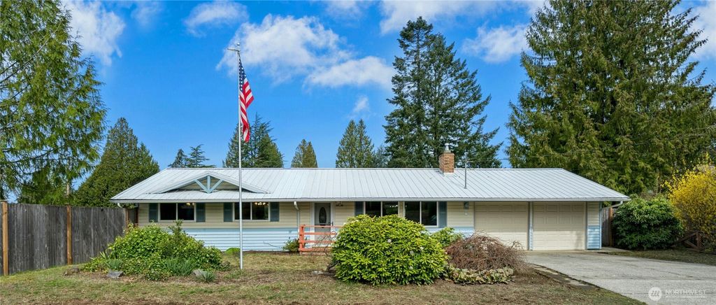 Photo of 12502 SE 73rd Place, Newcastle, WA 98056 (MLS # 2496575)